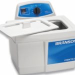 Bransonic M5800H Ultrasonic Cleaner 2.5 Gal Mechanical Timer with Heater 11 1/2″L x 9 1/2″W x 6″D ID